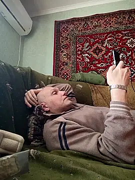 Sam Colt online show from April 12, 6:05 am