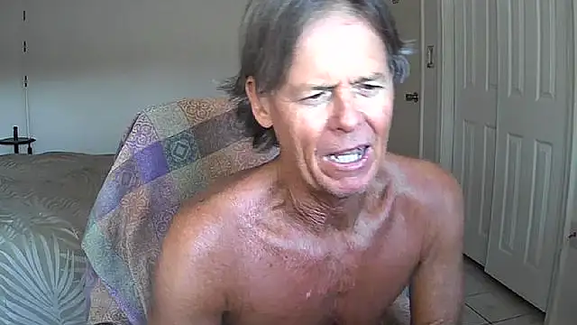 nakeedcowboi65 online show from May 15, 11:36 pm