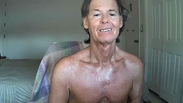 Snapshot of nakeedcowboi65 chatting on July 9, 11:48 pm nakeedcowboi65 online show from July 9, 11:48 pm
