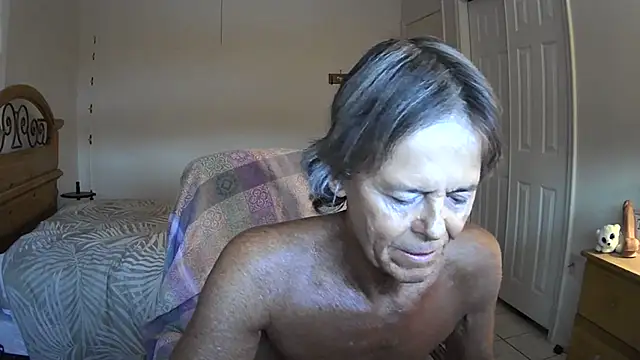 Snapshot of nakeedcowboi65 chatting on July 9, 11:10 am nakeedcowboi65 online show from July 9, 11:10 am