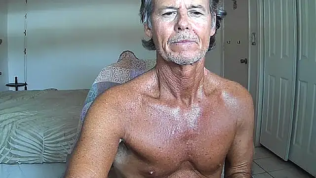 nakeedcowboi65 online show from April 1, 6:49 pm