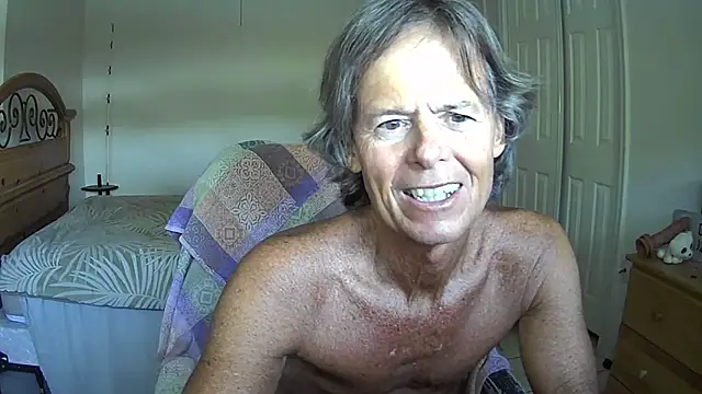Snapshot of nakeedcowboi65 chatting on June 21, 8:47 pm nakeedcowboi65 online show from June 21, 8:47 pm