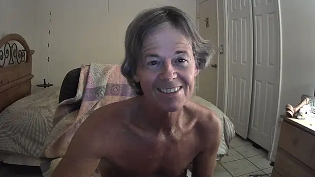 Snapshot of nakeedcowboi65 chatting on June 16, 9:42 am nakeedcowboi65 online show from June 16, 9:42 am
