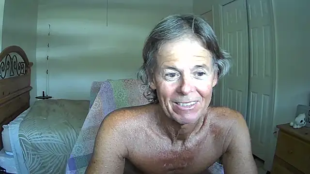 Snapshot of nakeedcowboi65 chatting on June 27, 6:36 pm nakeedcowboi65 online show from June 27, 6:36 pm