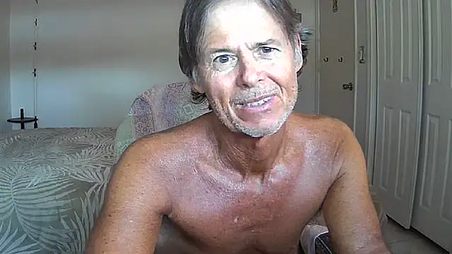 nakeedcowboi65 online show from April 10, 10:28 pm