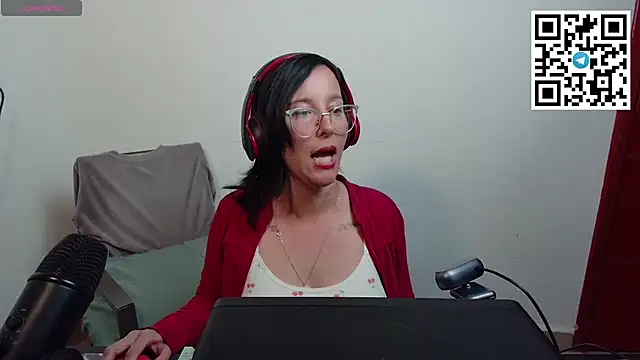 mahina84 online show from July 15, 12:50 am