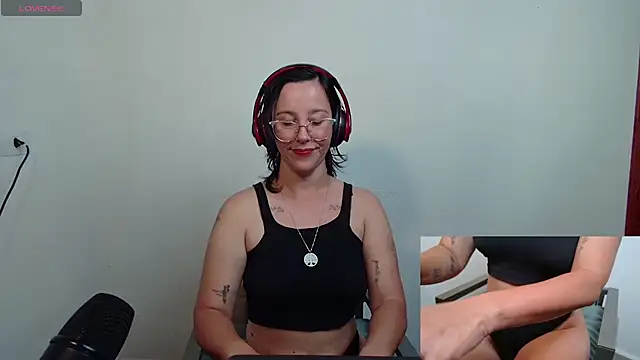 mahina84 online show from July 16, 7:11 pm