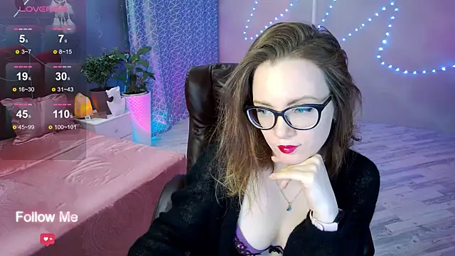 Snapshot of AngelaWhiti chatting on February 13, 3:56 pm AngelaWhiti online show from February 13, 3:56 pm