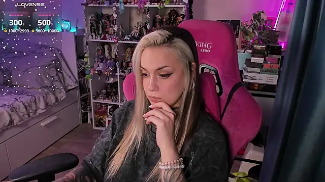 ChloeKohaku online show from January 7, 2:22 pm