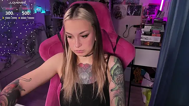 ChloeKohaku online show from November 27, 5:19 am