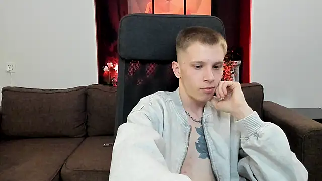 arlekincrop online show from March 20, 1:35 am