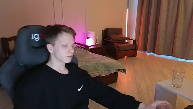 arlekincrop online show from March 3, 12:50 pm