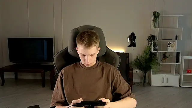 arlekincrop online show from September 18, 8:06 am