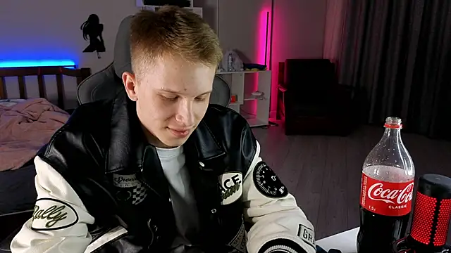 arlekincrop online show from September 22, 8:59 pm