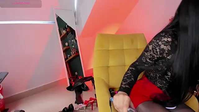 Snapshot of Ashley_leon_ chatting on February 2, 2:38 pm Ashley leon online show from February 2, 2:38 pm