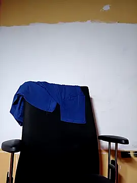 kaychrisk online show from February 6, 3:24 am