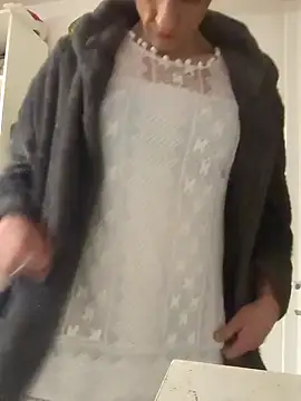 maciej online show from December 6, 12:51 am