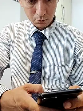 Snapshot of Business_dickkk chatting on March 3, 4:15 pm Business dickkk online show from March 3, 4:15 pm