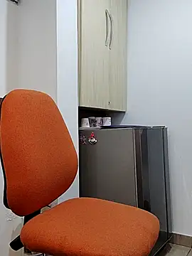 Snapshot of Business_dickkk chatting on March 4, 9:22 pm Business dickkk online show from March 4, 9:22 pm