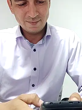 Snapshot of Business_dickkk chatting on April 22, 12:45 pm Business dickkk online show from April 22, 12:45 pm