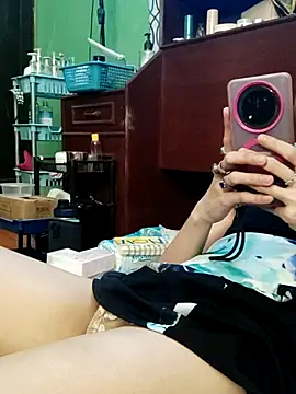 Snapshot of QueenSoreal chatting on July 7, 3:09 am QueenSoreal online show from July 7, 3:09 am