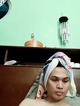 QueenSoreal online show from April 5, 3:19 pm