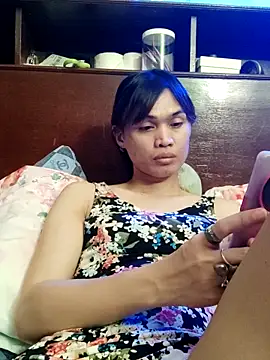 Snapshot of QueenSoreal chatting on March 2, 2:46 pm QueenSoreal online show from March 2, 2:46 pm