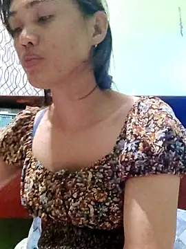 Snapshot of QueenSoreal chatting on February 21, 5:37 pm QueenSoreal online show from February 21, 5:37 pm