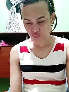 Snapshot of QueenSoreal chatting on February 14, 5:24 pm QueenSoreal online show from February 14, 5:24 pm