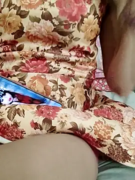 QueenSoreal online show from March 14, 2:45 pm