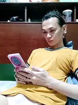 Snapshot of QueenSoreal chatting on February 9, 2:48 pm QueenSoreal online show from February 9, 2:48 pm