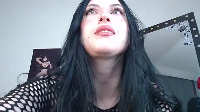 Evelyn Sheeran online show from April 12, 5:00 am