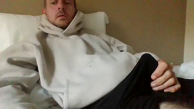 Snapshot of verylargecock chatting on September 13, 6:35 am verylargecock online show from September 13, 6:35 am