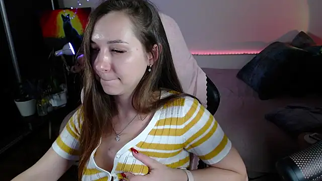 Snapshot of LizaSexy20 chatting on December 5, 4:16 pm LizaSexy20 online show from December 5, 4:16 pm