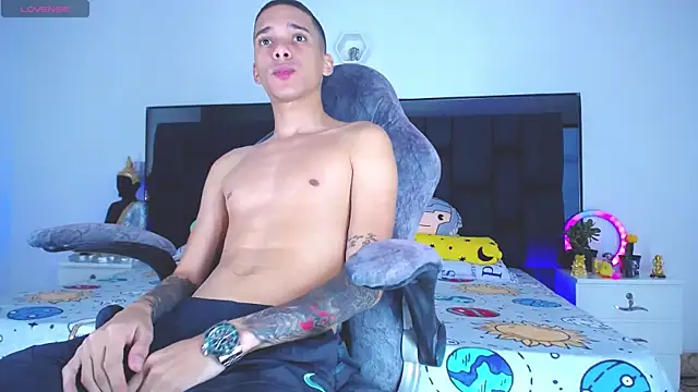 Nice ButtX online show from September 17, 3:25 pm