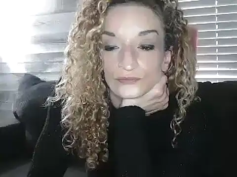 AshleyRain online show from May 21, 1:30 pm