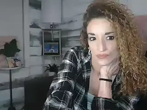 Snapshot of AshleyRain chatting on February 25, 3:51 am AshleyRain online show from February 25, 3:51 am