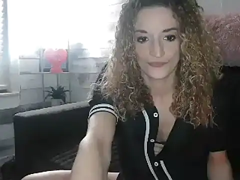 Snapshot of AshleyRain chatting on February 9, 6:22 am AshleyRain online show from February 9, 6:22 am