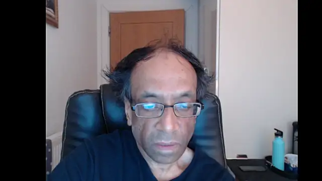 Snapshot of rauncher1 chatting on June 7, 9:03 am rauncher1 online show from June 7, 9:03 am