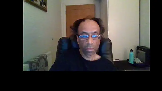 Snapshot of rauncher1 chatting on July 8, 11:05 pm rauncher1 online show from July 8, 11:05 pm