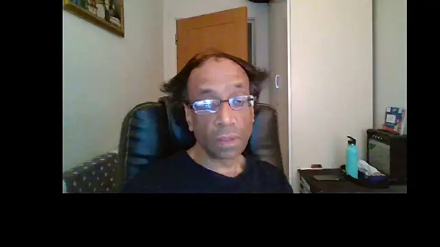 Snapshot of rauncher1 chatting on June 30, 8:25 am rauncher1 online show from June 30, 8:25 am