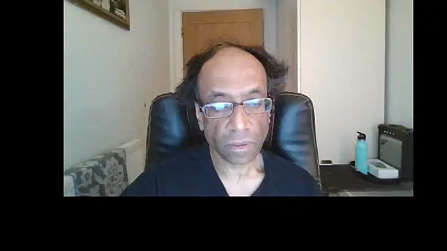 rauncher1 online show from May 28, 9:06 am