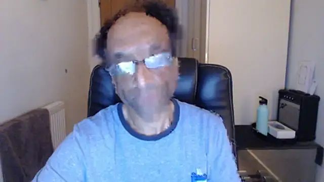 rauncher1 online show from April 1, 11:01 pm