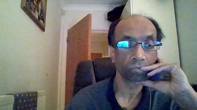 rauncher1 online show from September 17, 8:33 pm