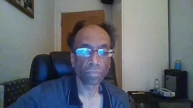 rauncher1 online show from November 16, 10:57 pm