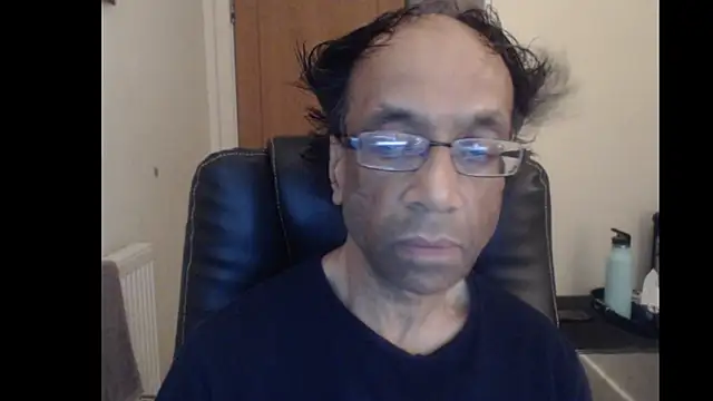 Snapshot of rauncher1 chatting on June 24, 10:18 pm rauncher1 online show from June 24, 10:18 pm