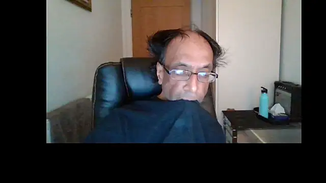 Snapshot of rauncher1 chatting on July 16, 8:22 am rauncher1 online show from July 16, 8:22 am