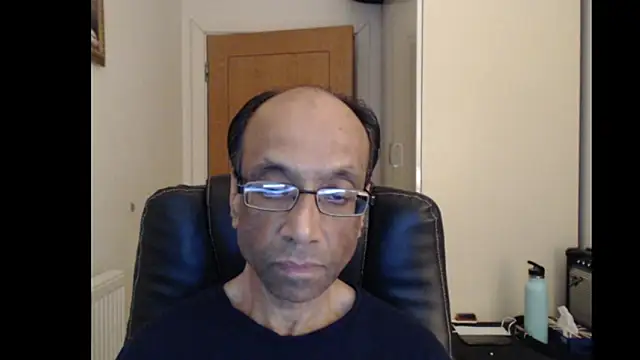 Snapshot of rauncher1 chatting on June 7, 10:48 pm rauncher1 online show from June 7, 10:48 pm