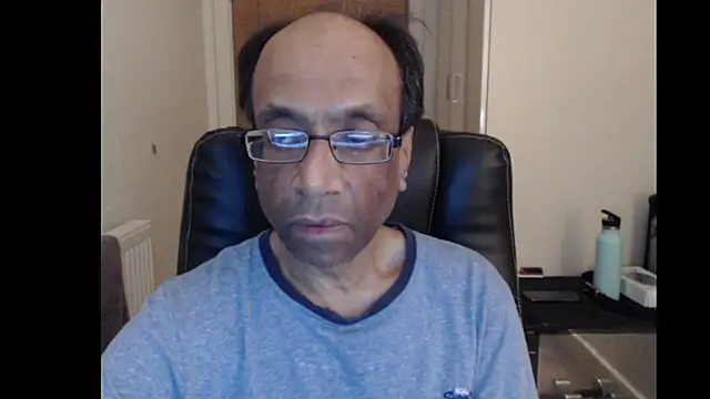 rauncher1 online show from April 6, 11:06 pm