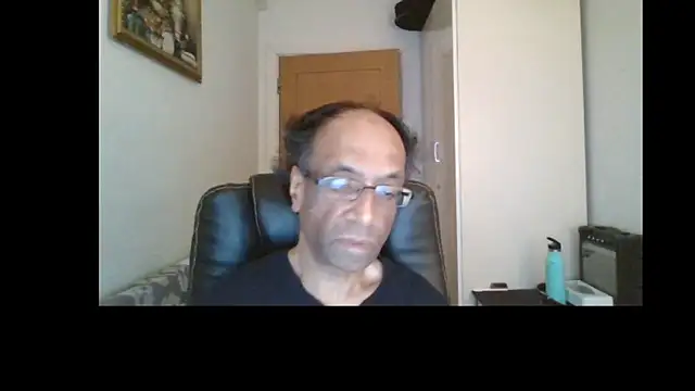 rauncher1 online show from May 9, 8:39 am